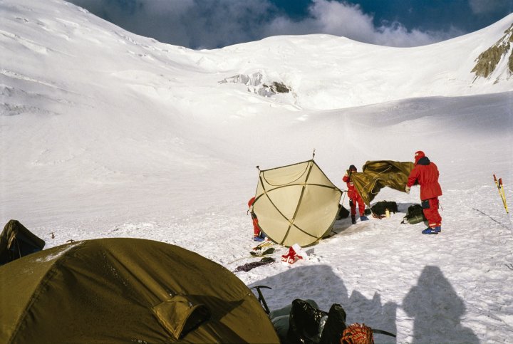Памирский феномен: в Таджикистане найден растущий ледник
