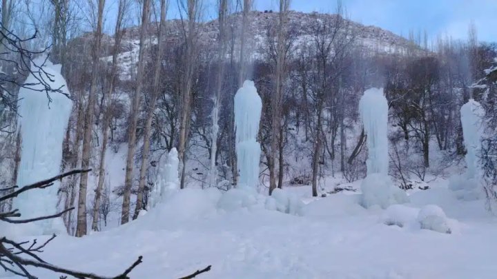 Узбекистанцам объяснили, происхождение странных ледников в горах