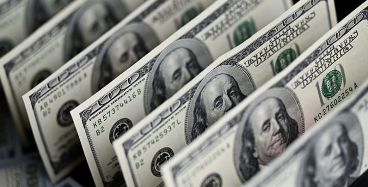 В Узбекистане ожидается падение курса доллара