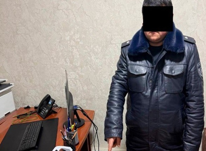 Инспектор системы МЧС в Андижане пообещал трудоустроить своего родственника за взятку