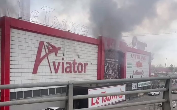 Тело одного гражданина обнаружили после пожара в ТРЦ «Авиатор» в Ташкенте