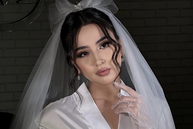 «Я была против»: Узбекская актриса Дурдона Курбонова призналась, что не хотела сниматься в сцене с объятиями в клипе с Имроном