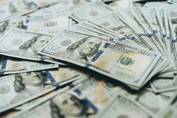 В Узбекистане обновили курс иностранных валют на 27 января