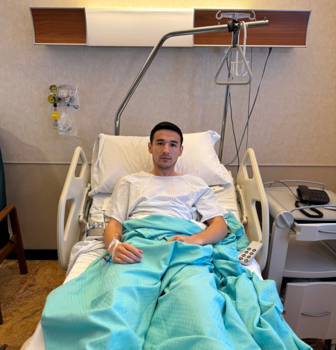 Известный итальянский хирург провёл операцию футболисту сборной Узбекистана