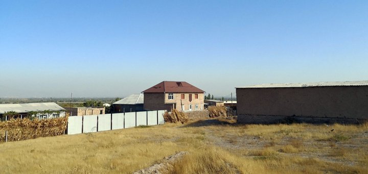 Олий Мажлис одобрил сокращение сроков легализации самозахватов в Узбекистане до 50 дней