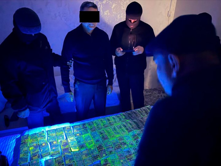 Мошенник из Сырдарьи, за 600 тыс. долларов, пообещал передать во владение гражданину «золотую жилу»