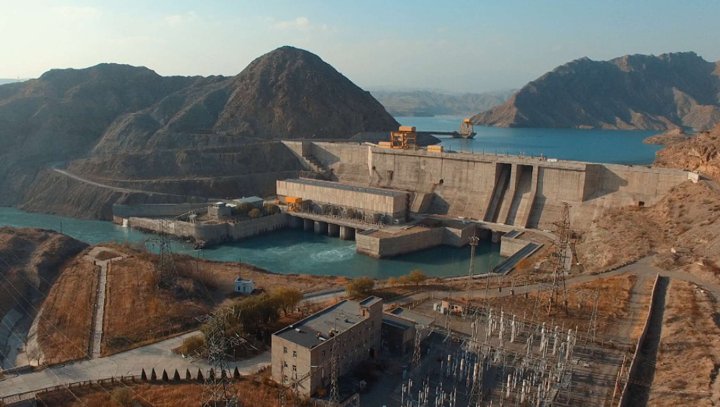 В Кыргызстане депутат потребовал от Узбекистана денежных выплат