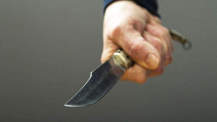 В Фергане 16-летний подросток напал на правоохранителя с ножом