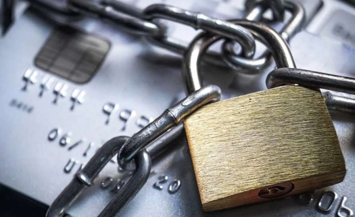 Налоговики Узбекистана запросили у банков данные о транзакциях узбекистанцев