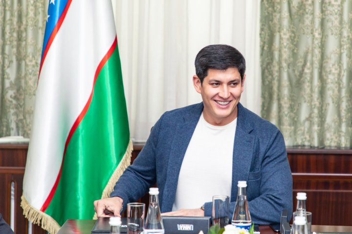 В НОК Узбекистана сообщили о мошенниках, которые действуют от имени Отабека Умарова