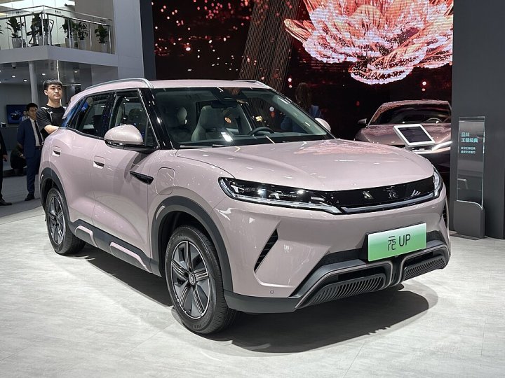 В Джизаке запустят производство кроссовера BYD Yuan Up