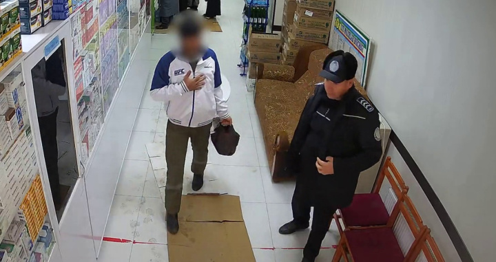 Оказался в нужном месте: В Бухаре сотрудник департамента охраны ОВД спас мужчину от смерти