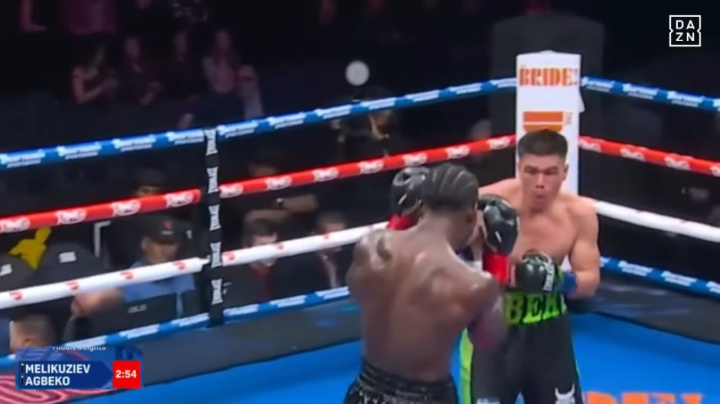 Узбекский боксер Бектемир Меликузиев защитил свой пояс чемпиона