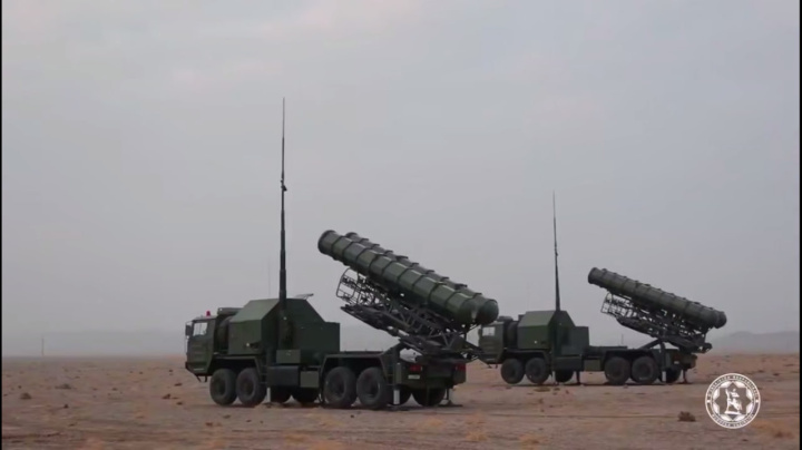 На фоне обострения ситуации на Ближнем Востоке, Узбекистан показал свои системы ПВО