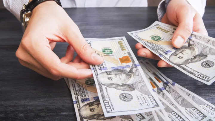 В Узбекистане ожидается падение курса доллара